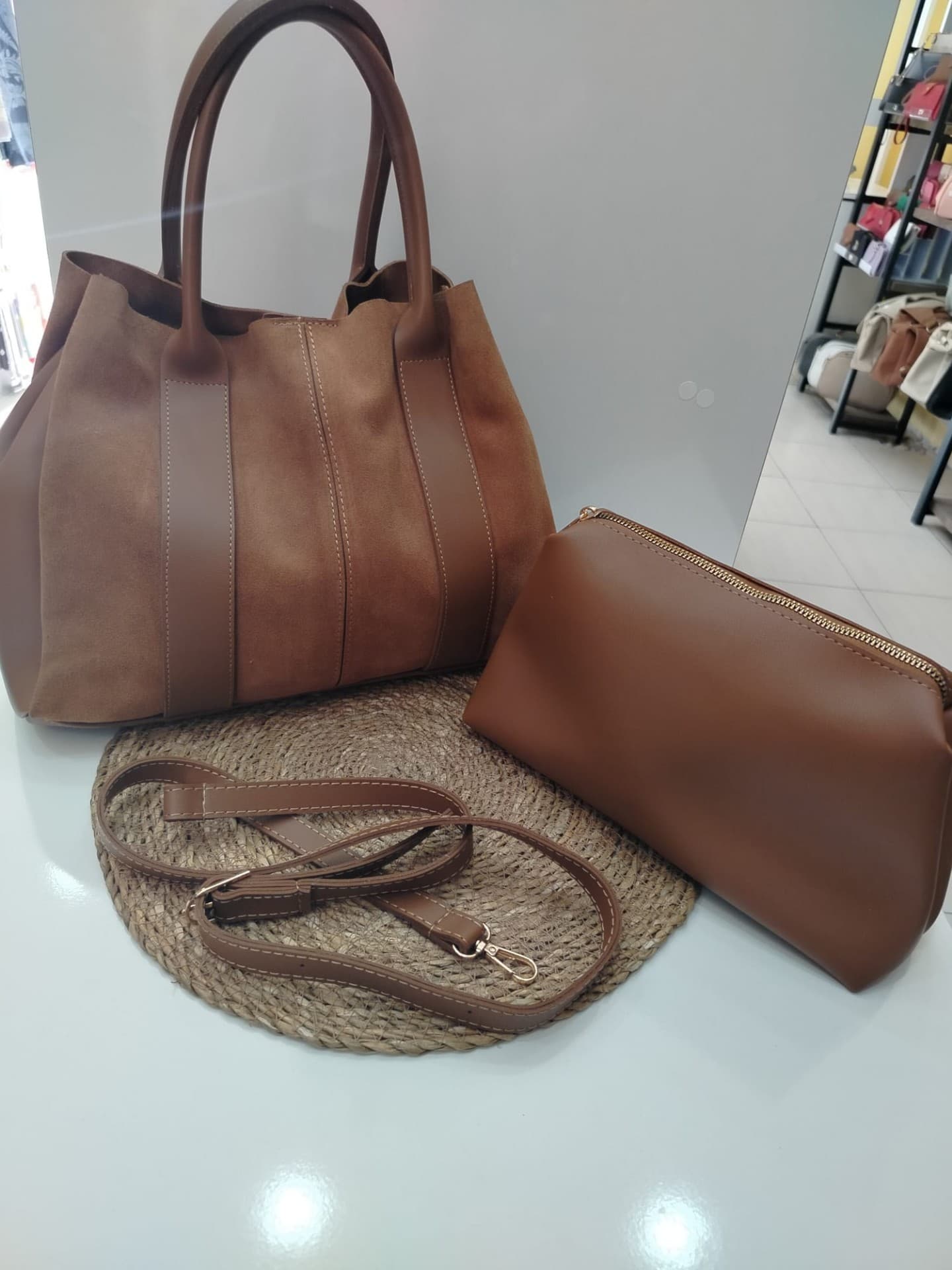 Kahverengi Hakiki Deri Yavrulu Çanta